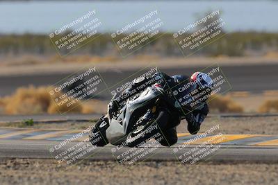 media/Dec-18-2022-SoCal Trackdays (Sun) [[8099a50955]]/Turn 14 (940am)/